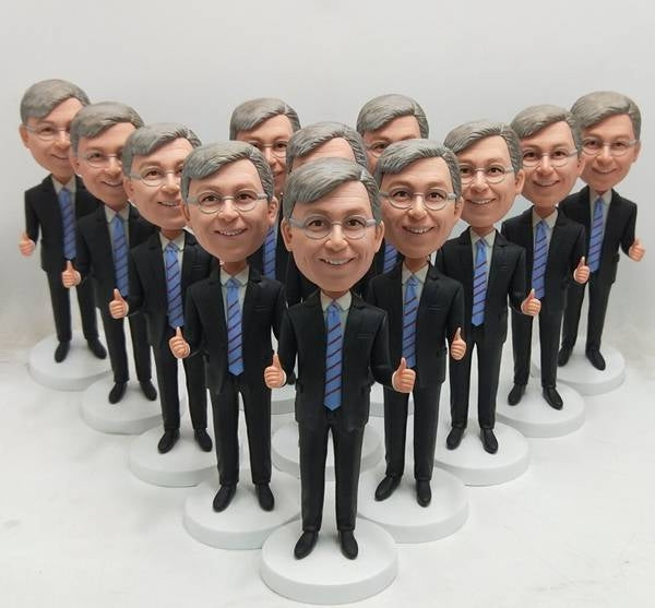 100 custom bobbleheads same