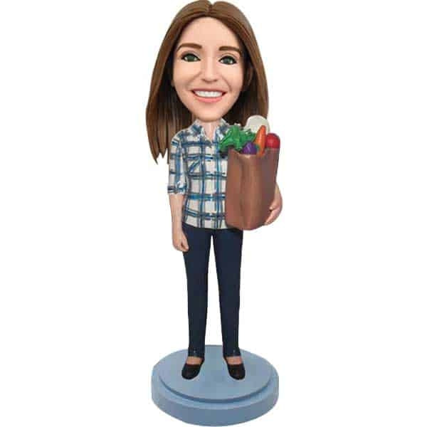 Custom bobbleheads for world’s best Mom