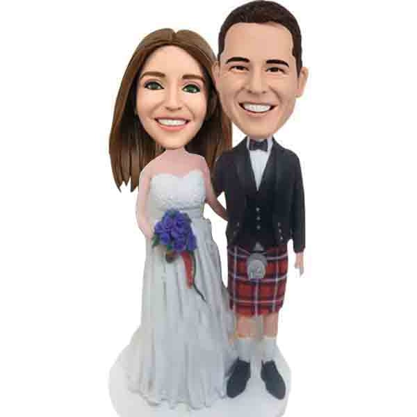 Custom Wedding Bobbleheads with groom in kilt
