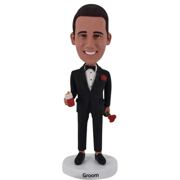 Groomsman bobblehead with rose and beer