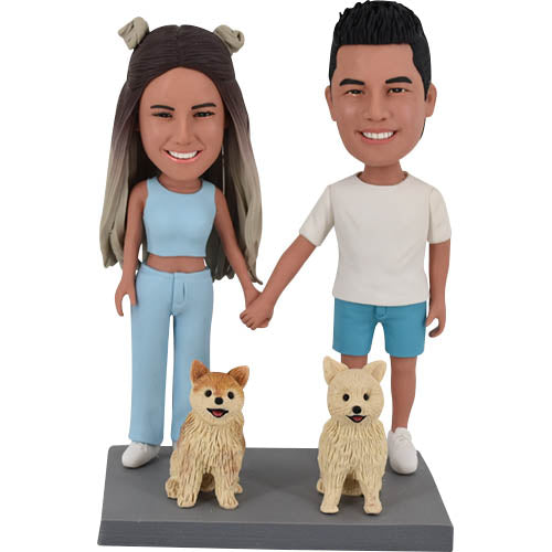 Couple bobbleheads