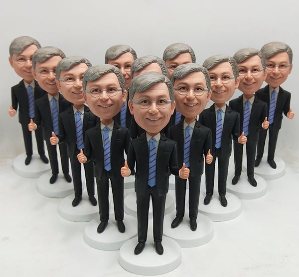 Bobbleheads wholesale bulk for same person over 50