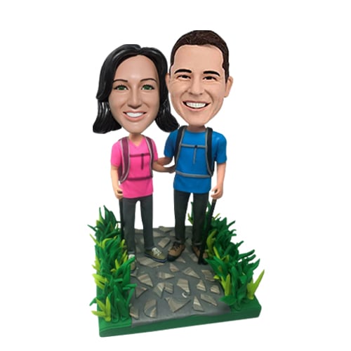 Couple hiking hiker bobbleheads