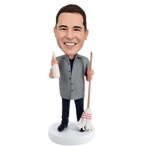 Custom bobblehead for housemate or househusband